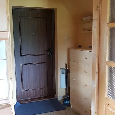 Na Skalnej بيت خشبي كارباش